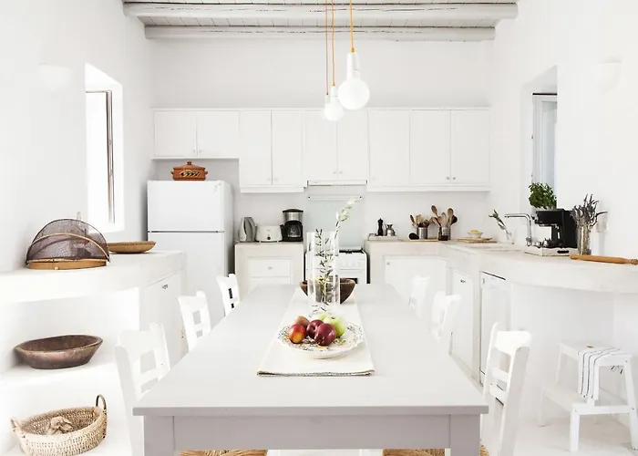 Luxury Seafront Villa Alikí