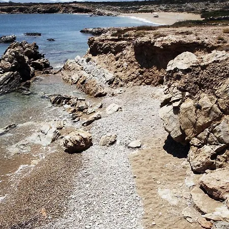 Willa Luxury Seafront Alikí